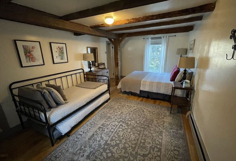 Bed and Breakfast Lareau Farm Inn