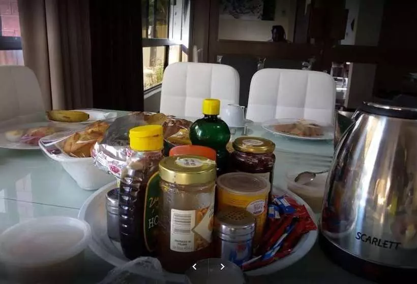 تختخواب و صبحانه Mcd Guesthouse