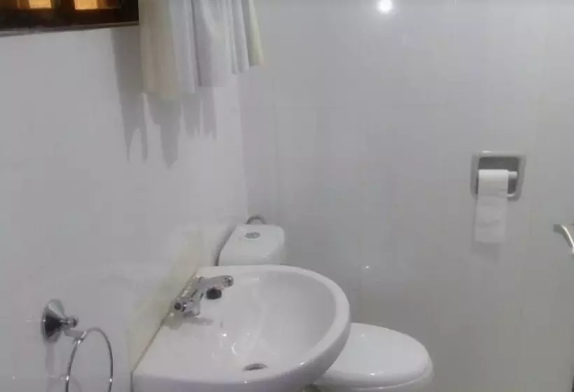 تختخواب و صبحانه Mcd Guesthouse