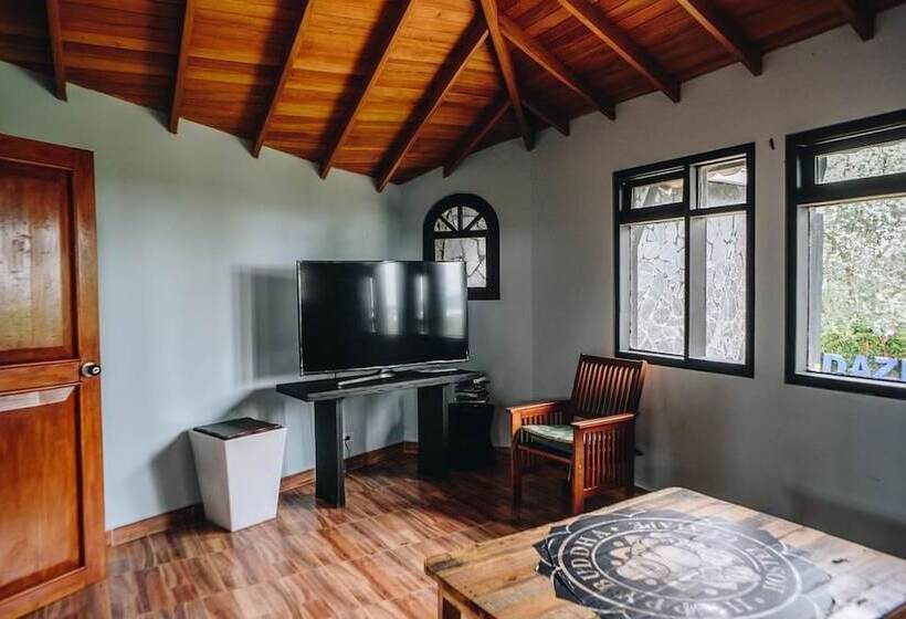 Happy Buddha Hostel Guatape