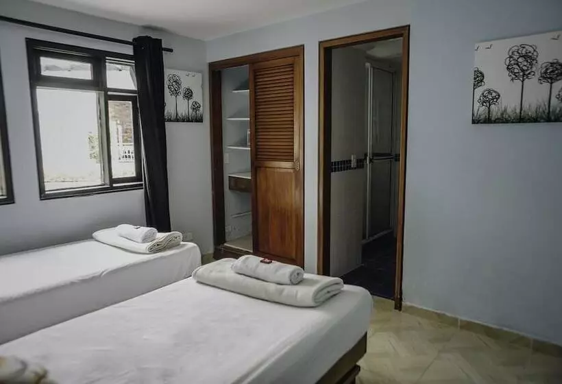 Happy Buddha Hostel Guatape