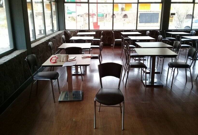 فندق فئة نجمة واحدة Hostería Penitentes