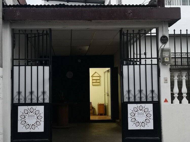 Hostel Cafe & Arte