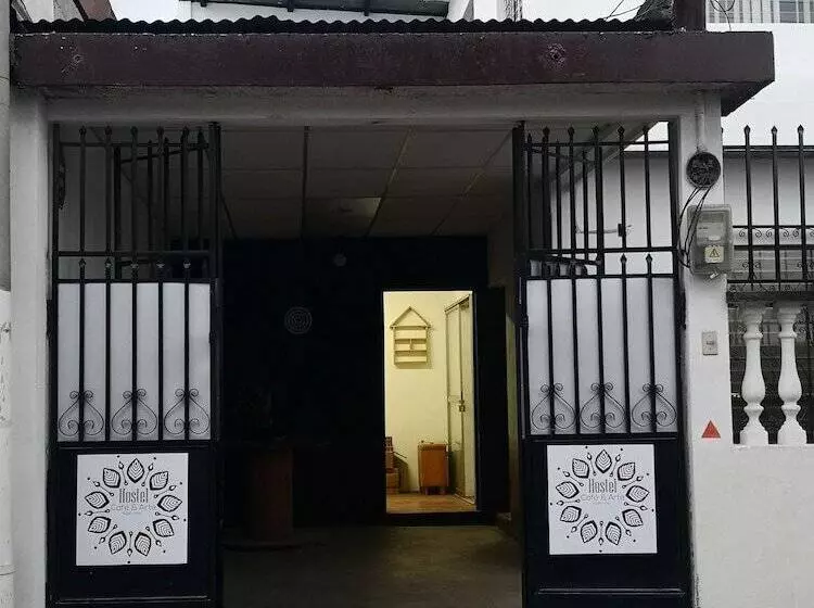 Hostel Cafe & Arte