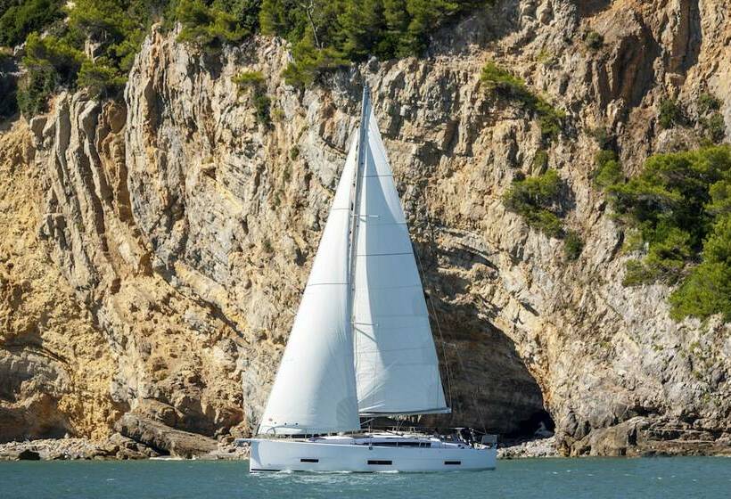 בית מלון כפרי A Yacht In The City