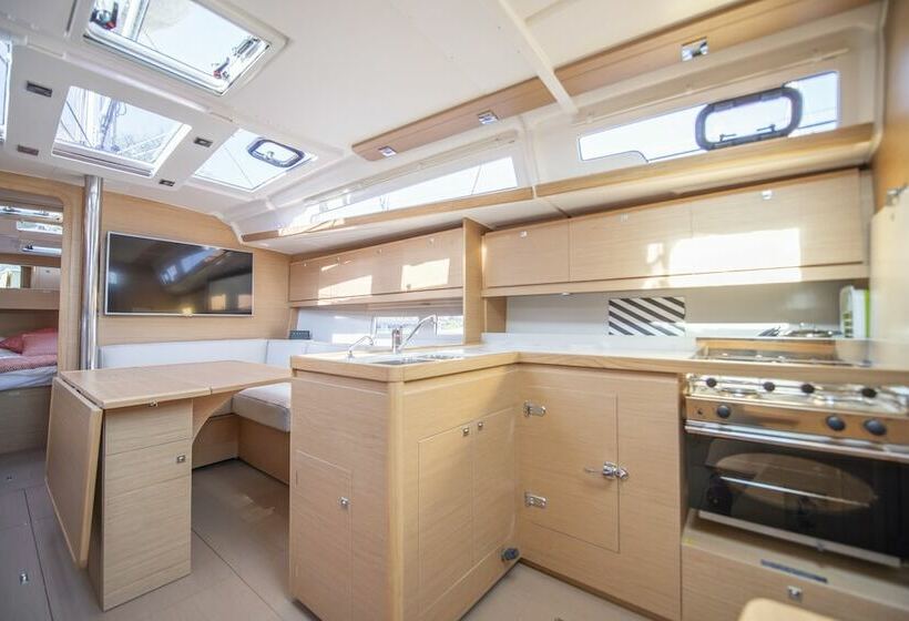 בית מלון כפרי A Yacht In The City