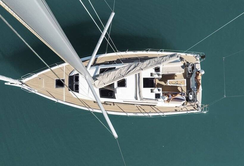 בית מלון כפרי A Yacht In The City