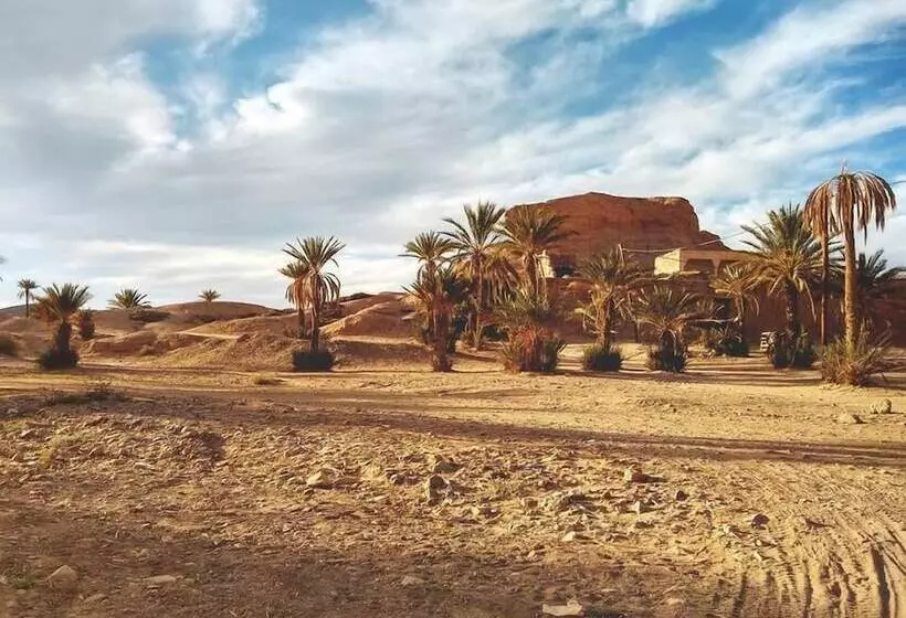 Hotelli Amoudou Lodge Camp