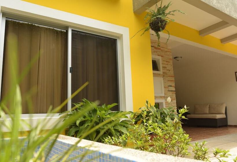 هتل Boutique La Cascada