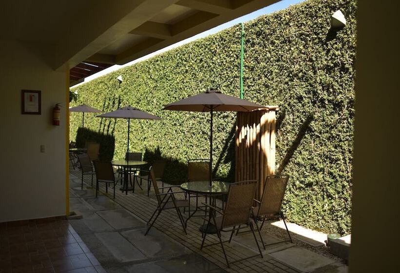 هتل Boutique La Cascada