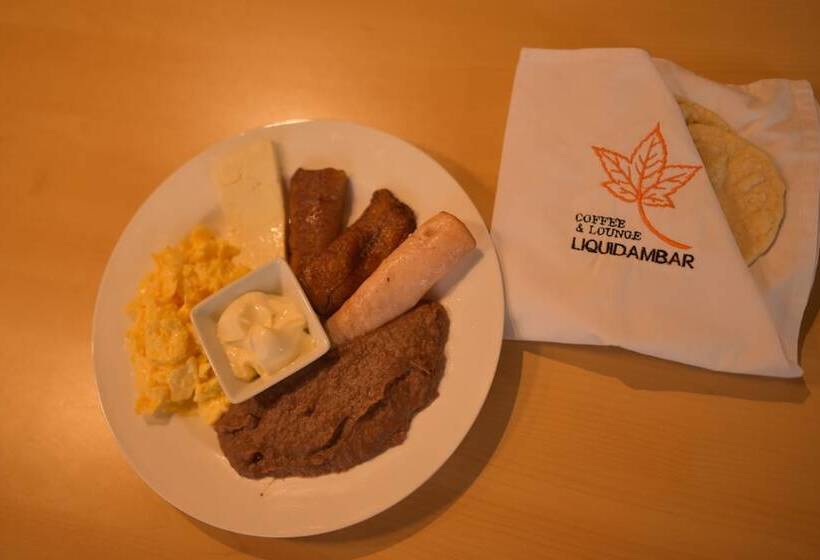 هتل Boutique La Cascada