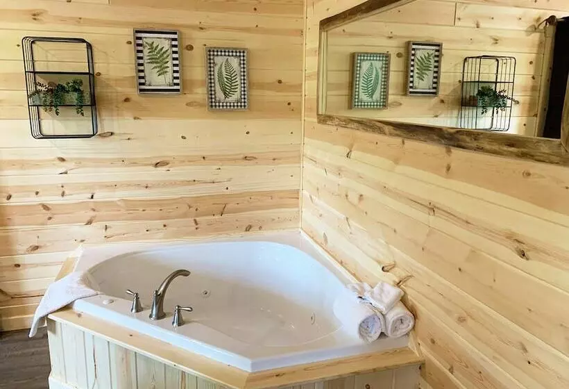 Hotelli Cricket Hill Lodge & Cabins