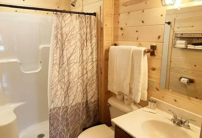 Hotelli Cricket Hill Lodge & Cabins