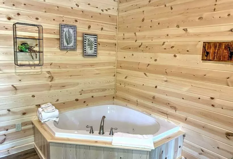 Hotelli Cricket Hill Lodge & Cabins