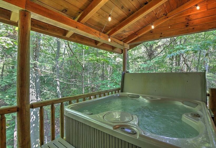 Отель Cricket Hill Lodge & Cabins