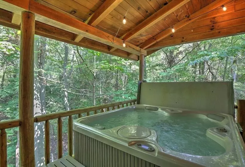 Hotelli Cricket Hill Lodge & Cabins