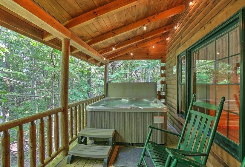 Отель Cricket Hill Lodge & Cabins