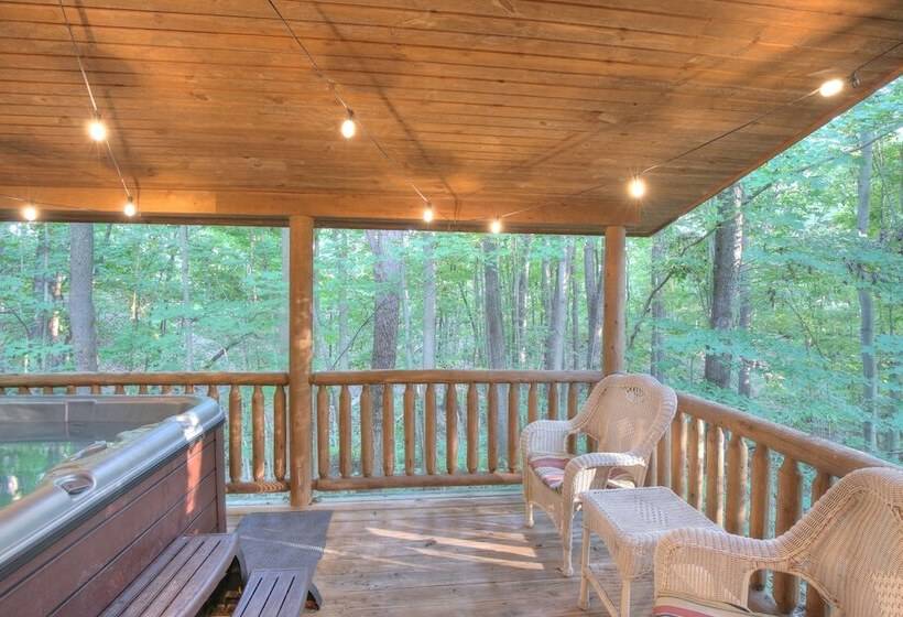 Отель Cricket Hill Lodge & Cabins