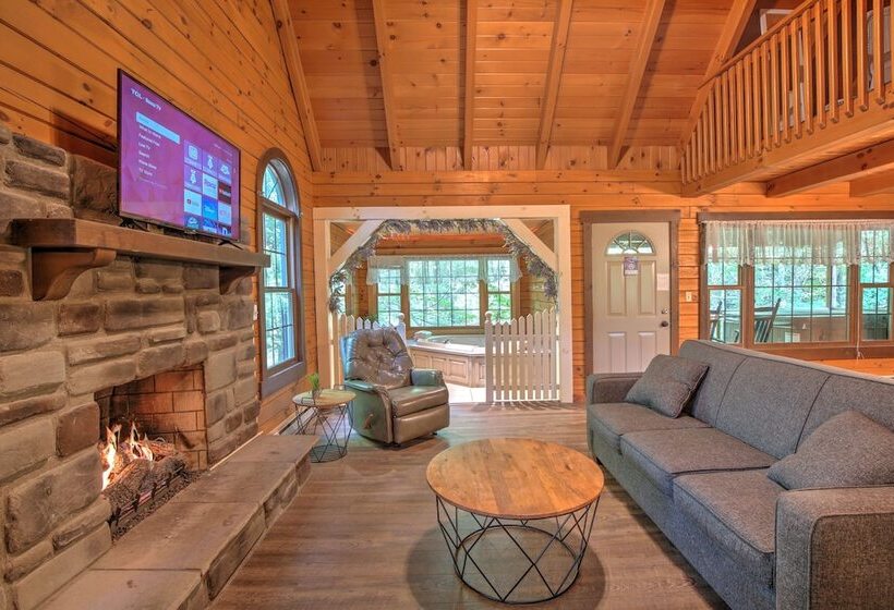 Отель Cricket Hill Lodge & Cabins