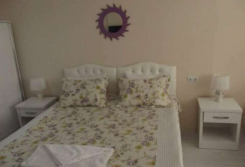 בית מלון כפרי Butik Doga Pansiyon