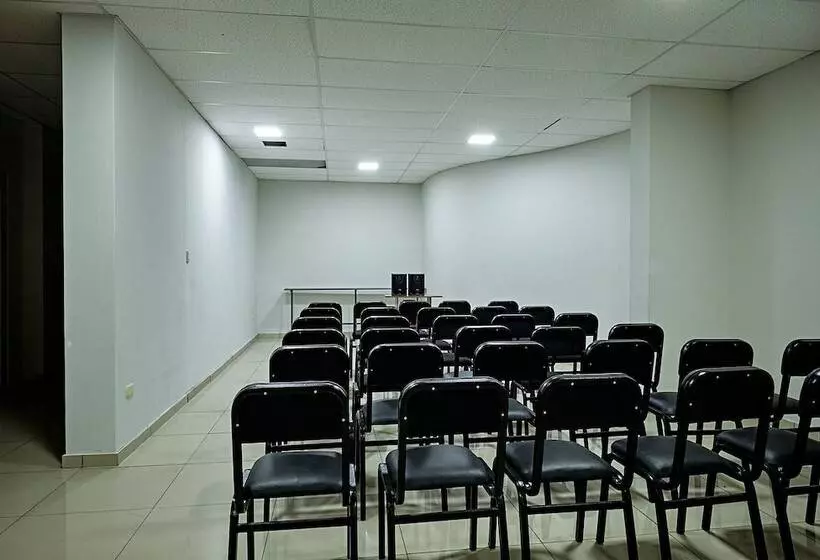 ホテル Eirl
