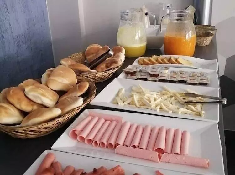 ホテル Eirl