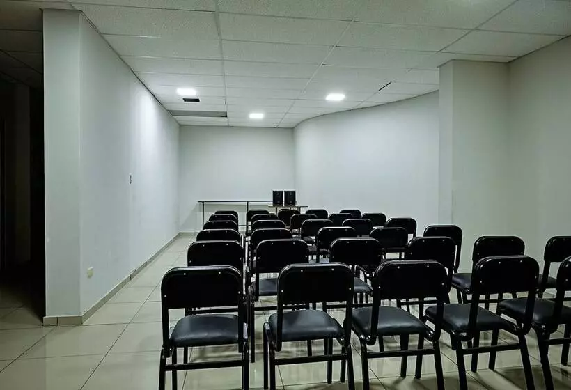 ホテル Eirl