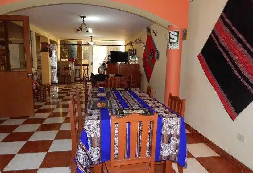 ホテル Internacional Cabanaconde