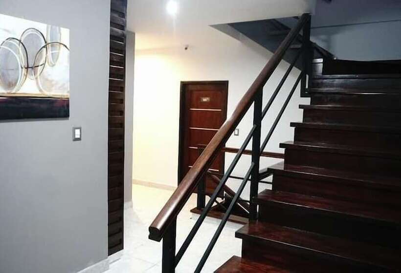 هتل Karolina Boutique