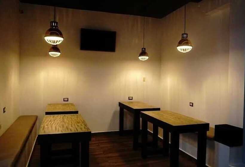 هتل Karolina Boutique