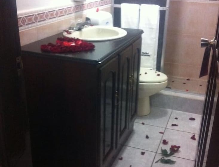 هتل Karolina Boutique