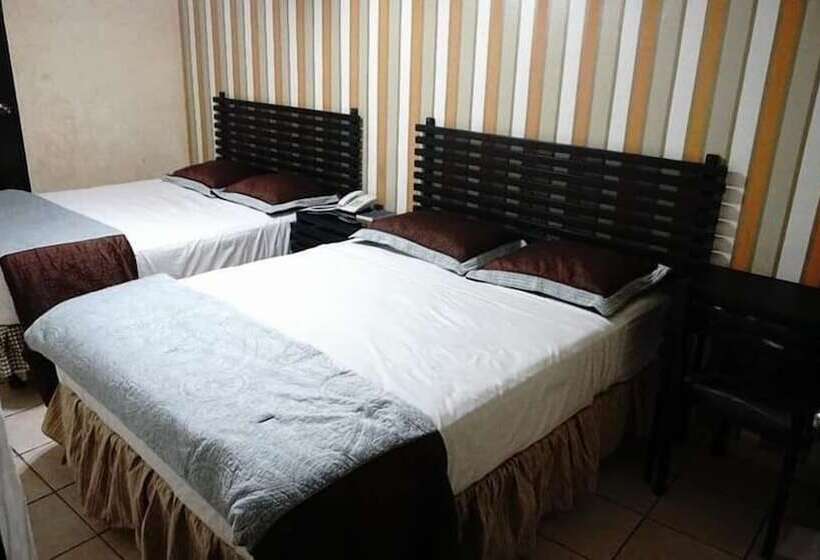 هتل Karolina Boutique