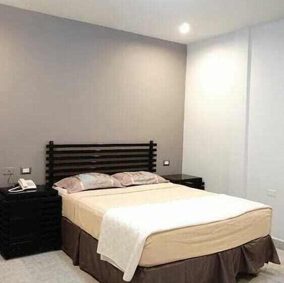 هتل Karolina Boutique