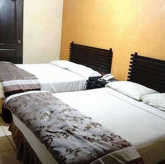 هتل Karolina Boutique