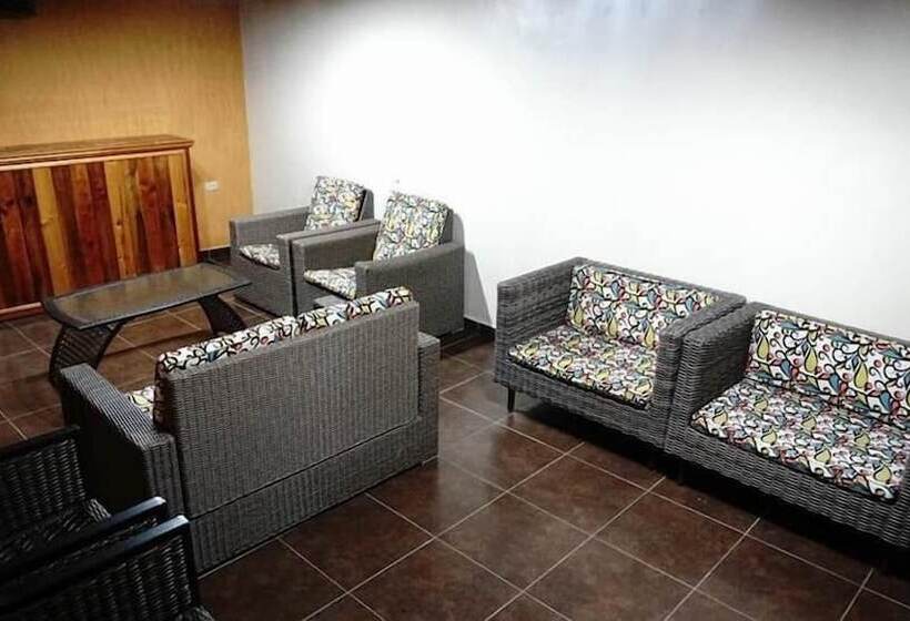 هتل Karolina Boutique