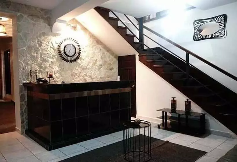 هتل Karolina Boutique
