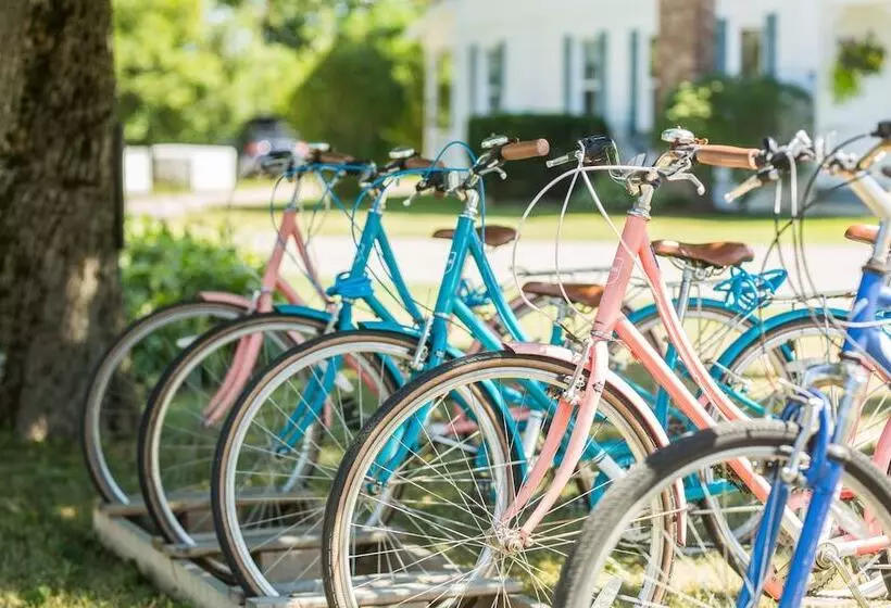 Hotelli Kindred Spirits Inn & Cottages