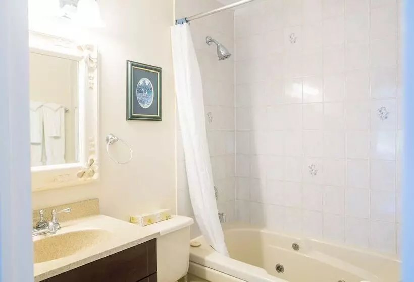 Hotelli Kindred Spirits Inn & Cottages