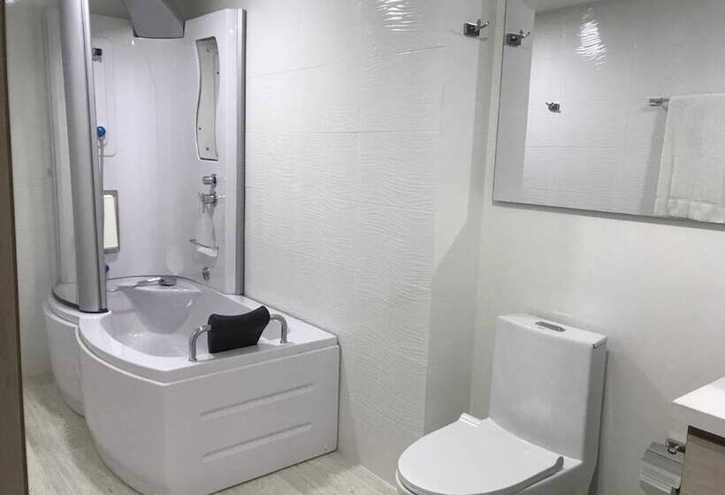 فندق Los Cristales