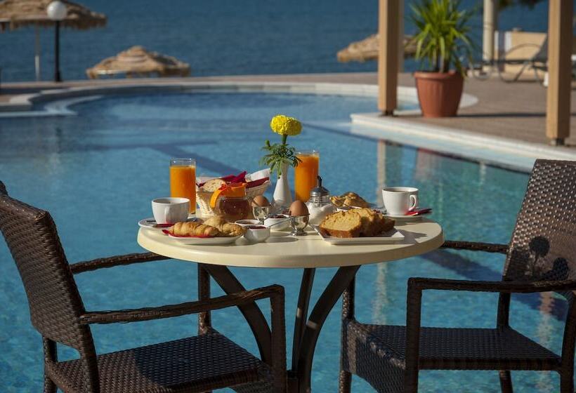 ホテル Mesogios Beach