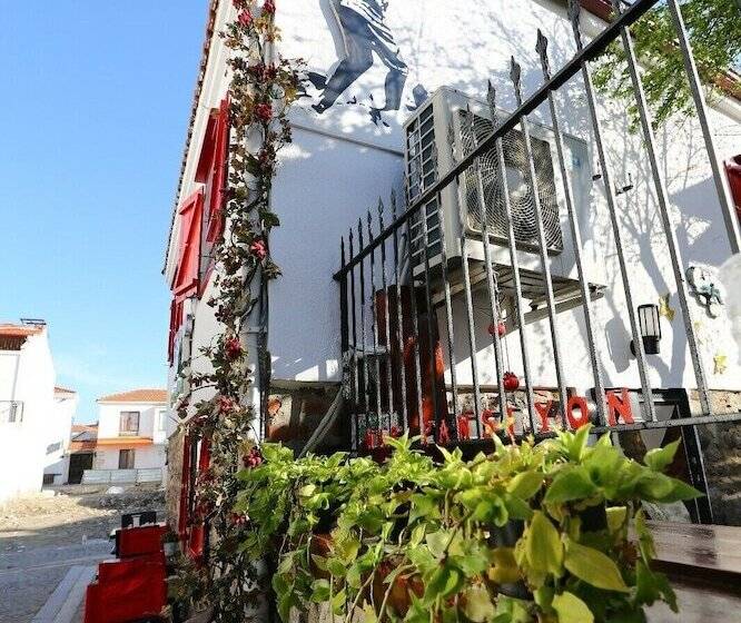 فندق Nar Pansiyon Cafe