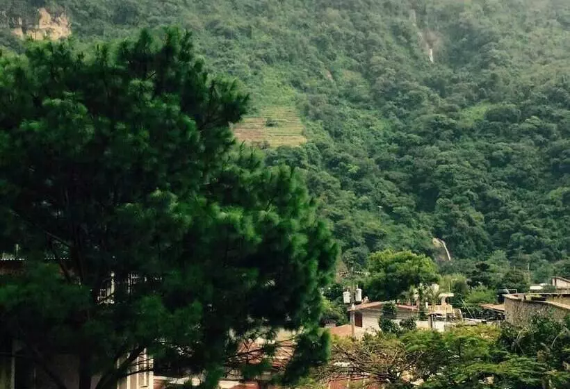 هتل Posada De Don Jose