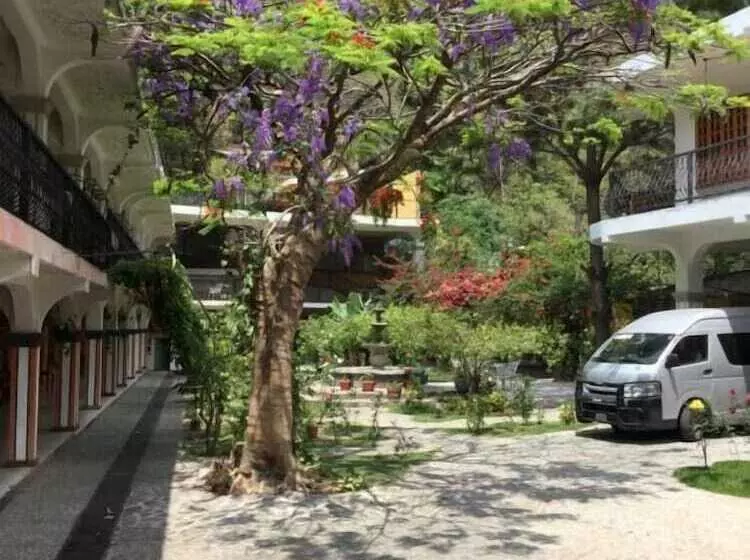 هتل Posada De Don Jose