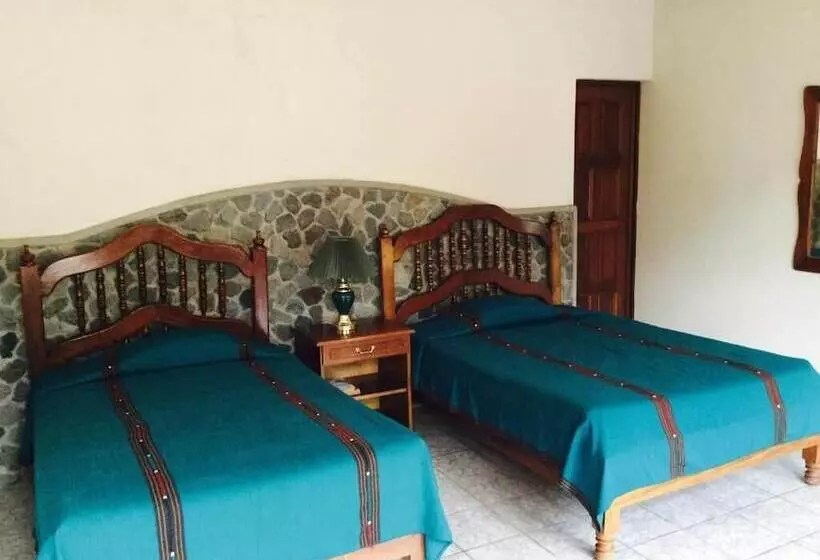 هتل Posada De Don Jose