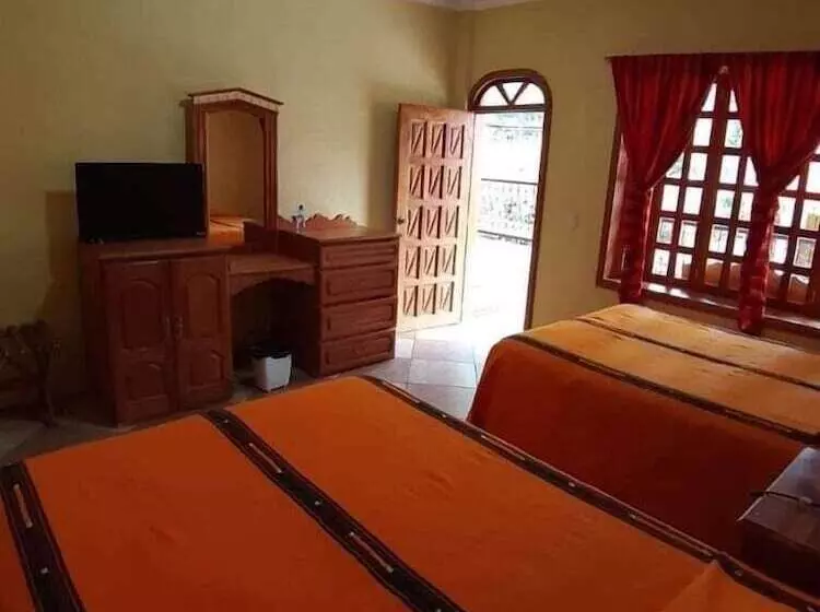 هتل Posada De Don Jose