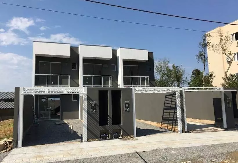 ホテル Residencial Agatha   10 Pessoas