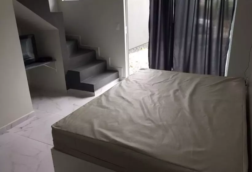 ホテル Residencial Agatha   10 Pessoas
