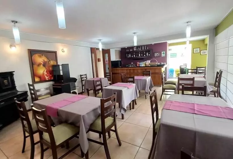 Hotelli San Felipe Suites