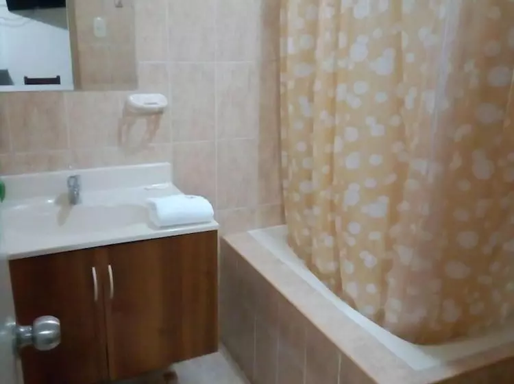 Hotelli San Felipe Suites