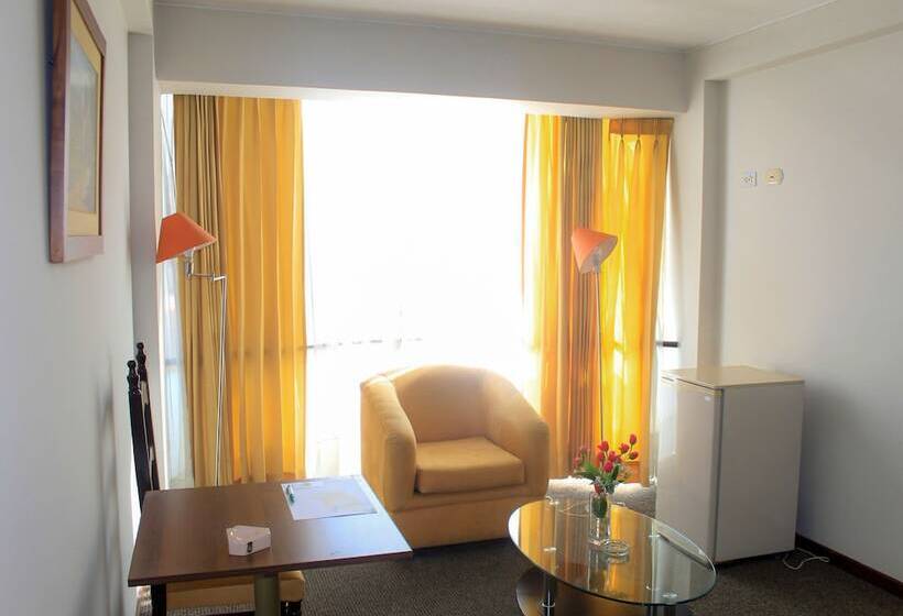 ホテル San Felipe Suites